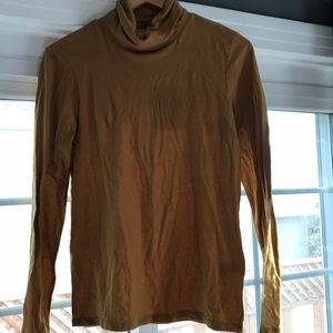 Mustard yellow turtleneck